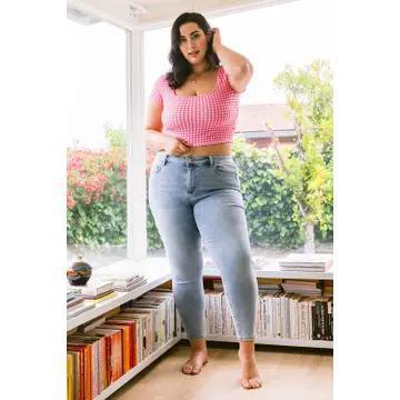 PLUS SIZE MID RISE ANKLE JEANS