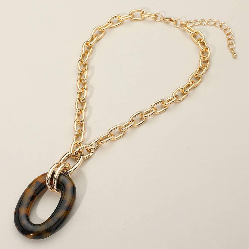 Oval Ring Pendant Chunky Chain Necklace