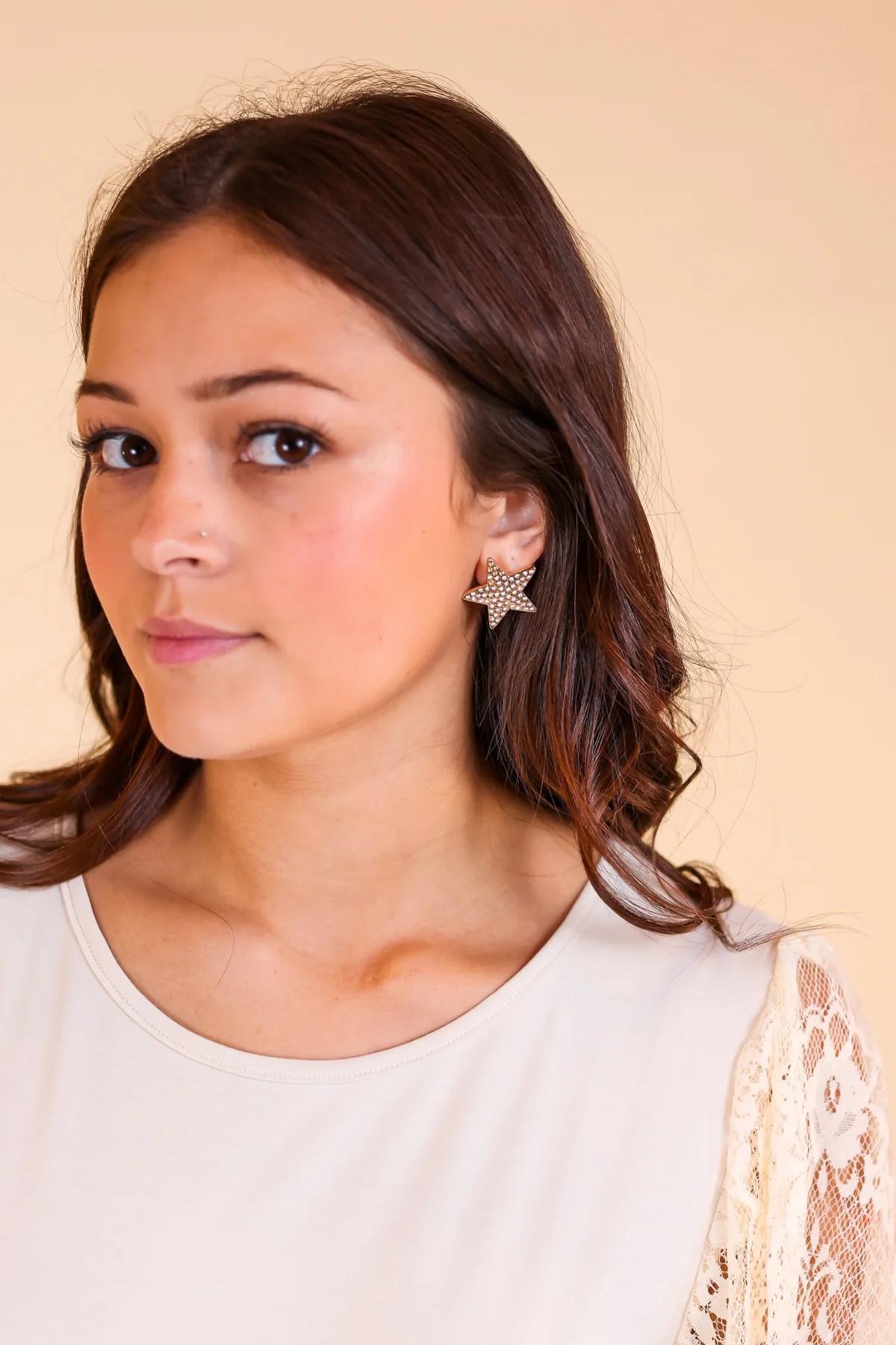 TWINKLE, TWINKLE GOLD STAR EARRINGS